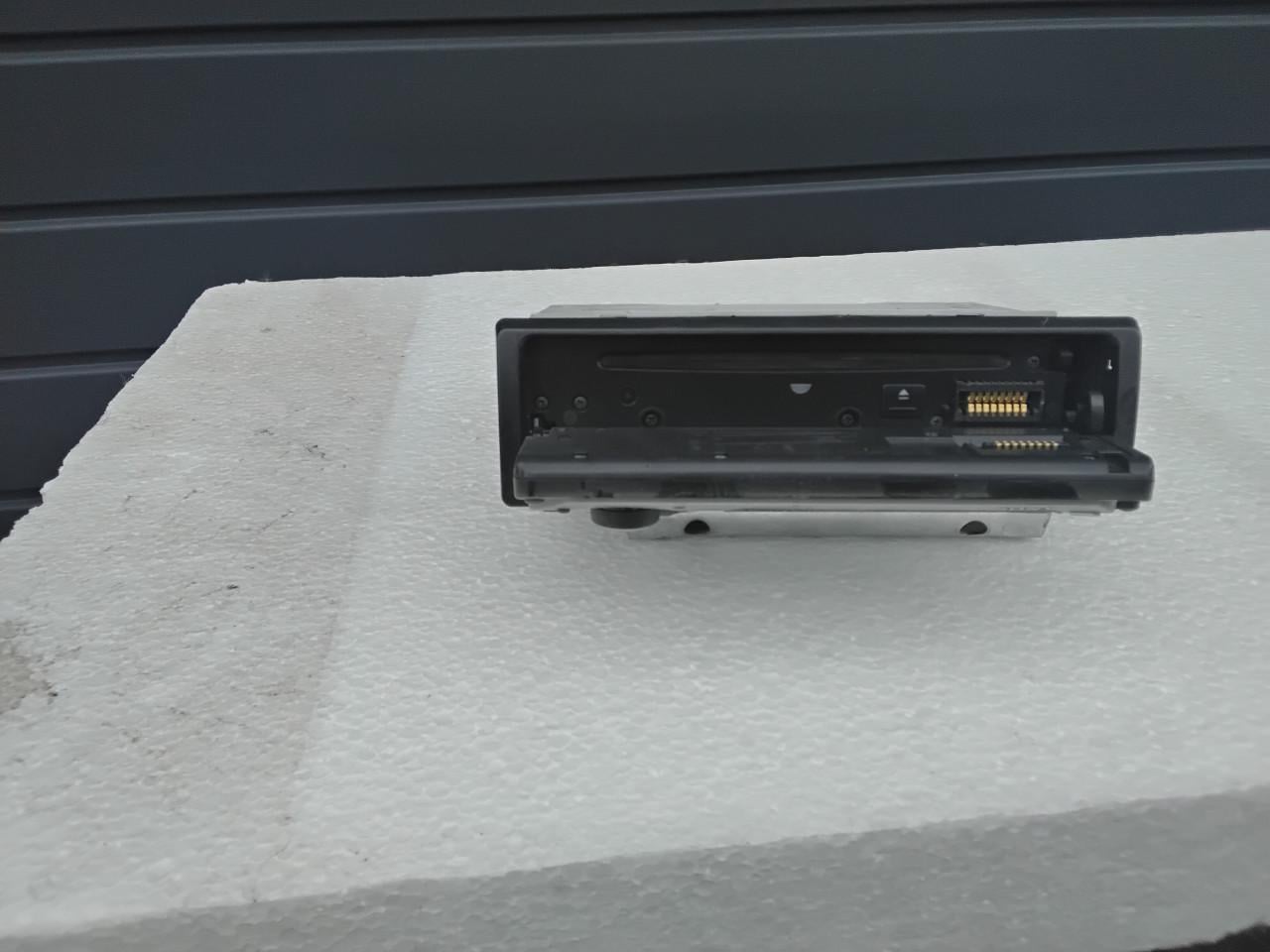 Auto radio
