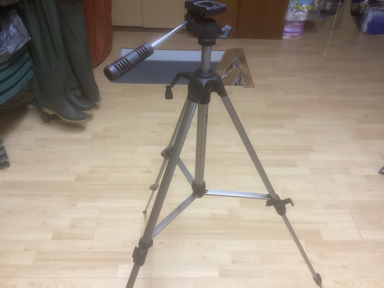 Een statief voor een camara .