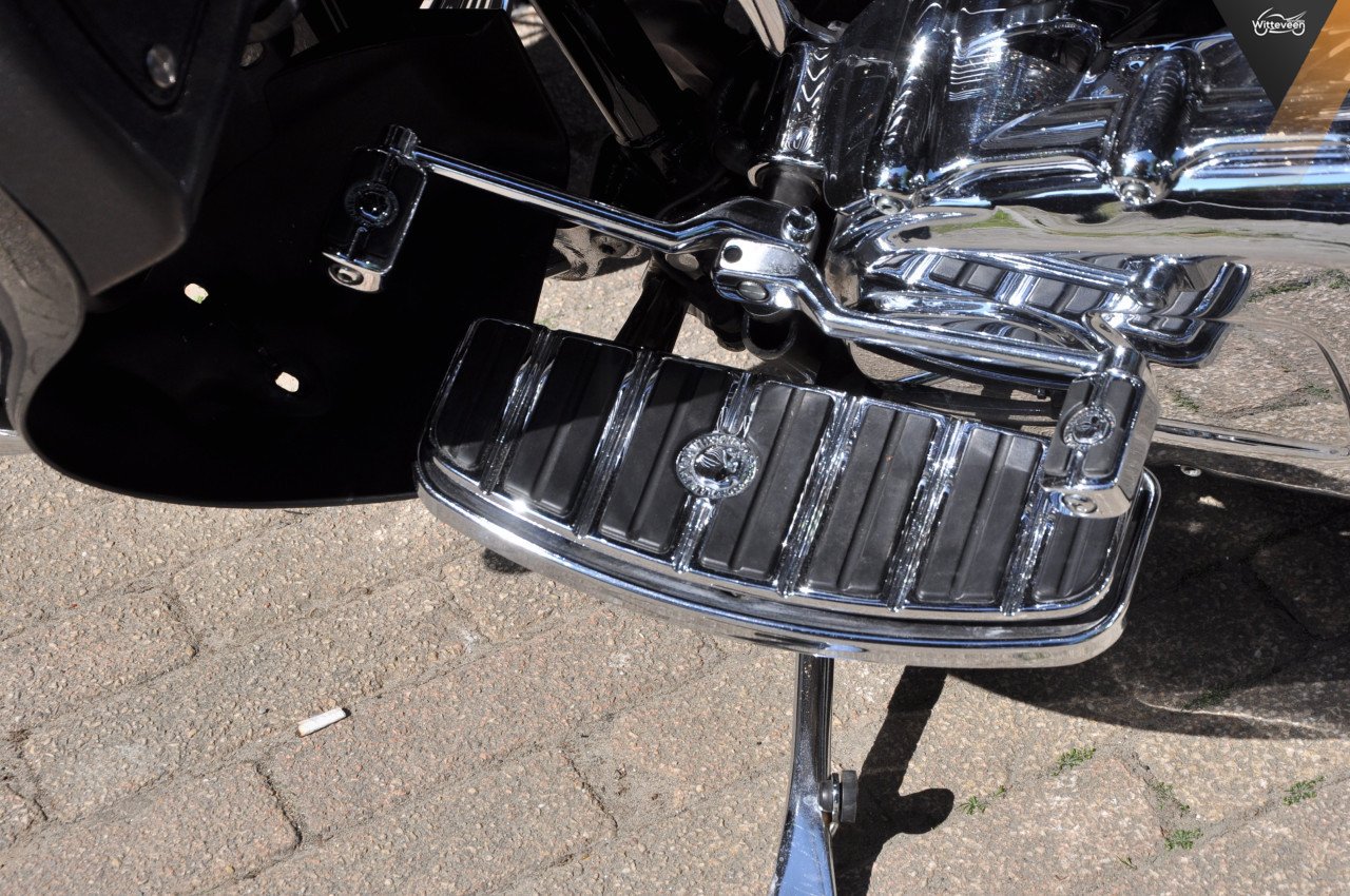 Harley Davidson FLHRC Road King Classic ABS Hele volle motor