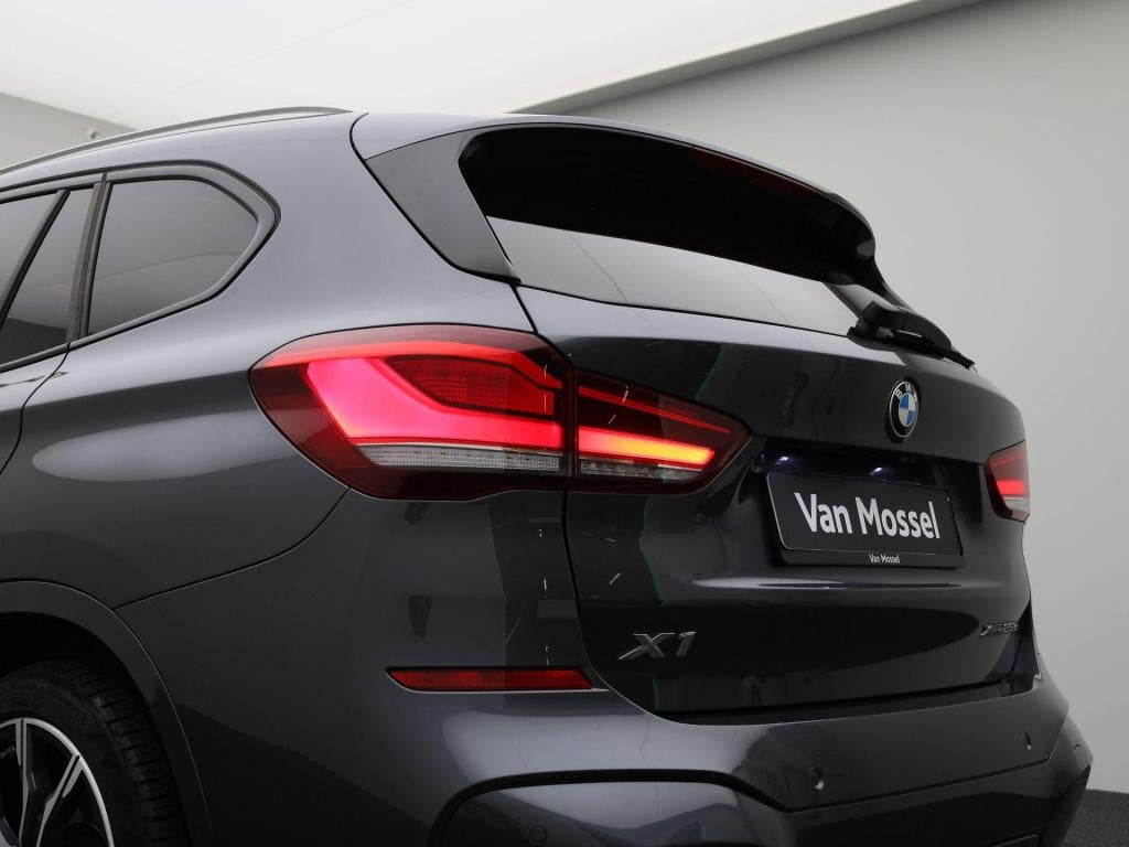 BMW X1 xdrive25e executive | m-sport | panoramadak | harman kardon | sfeerv