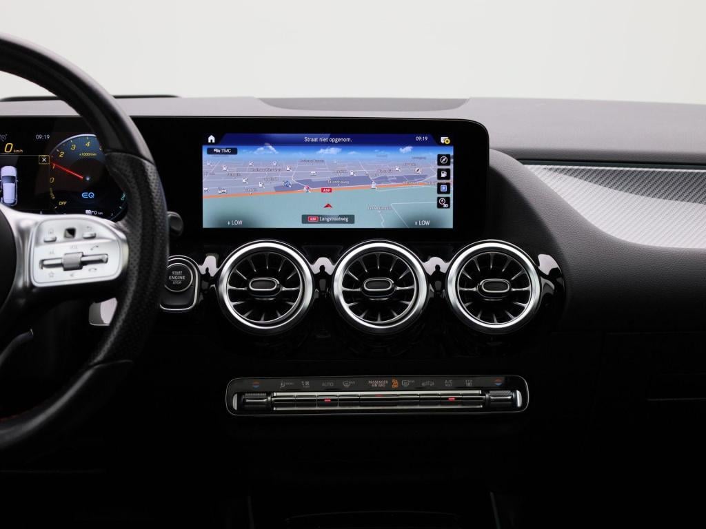 Mercedes-Benz Gla-klasse 250 e amg line premium plus | automaat | panorama 