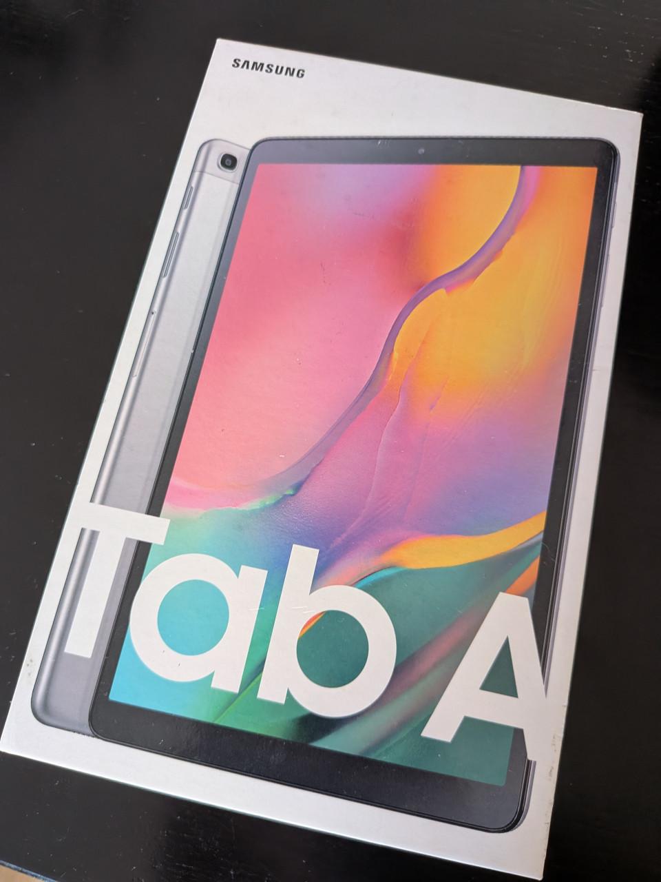 Samsung Galaxy Tab A (SM-T510) incl. doos en cover
