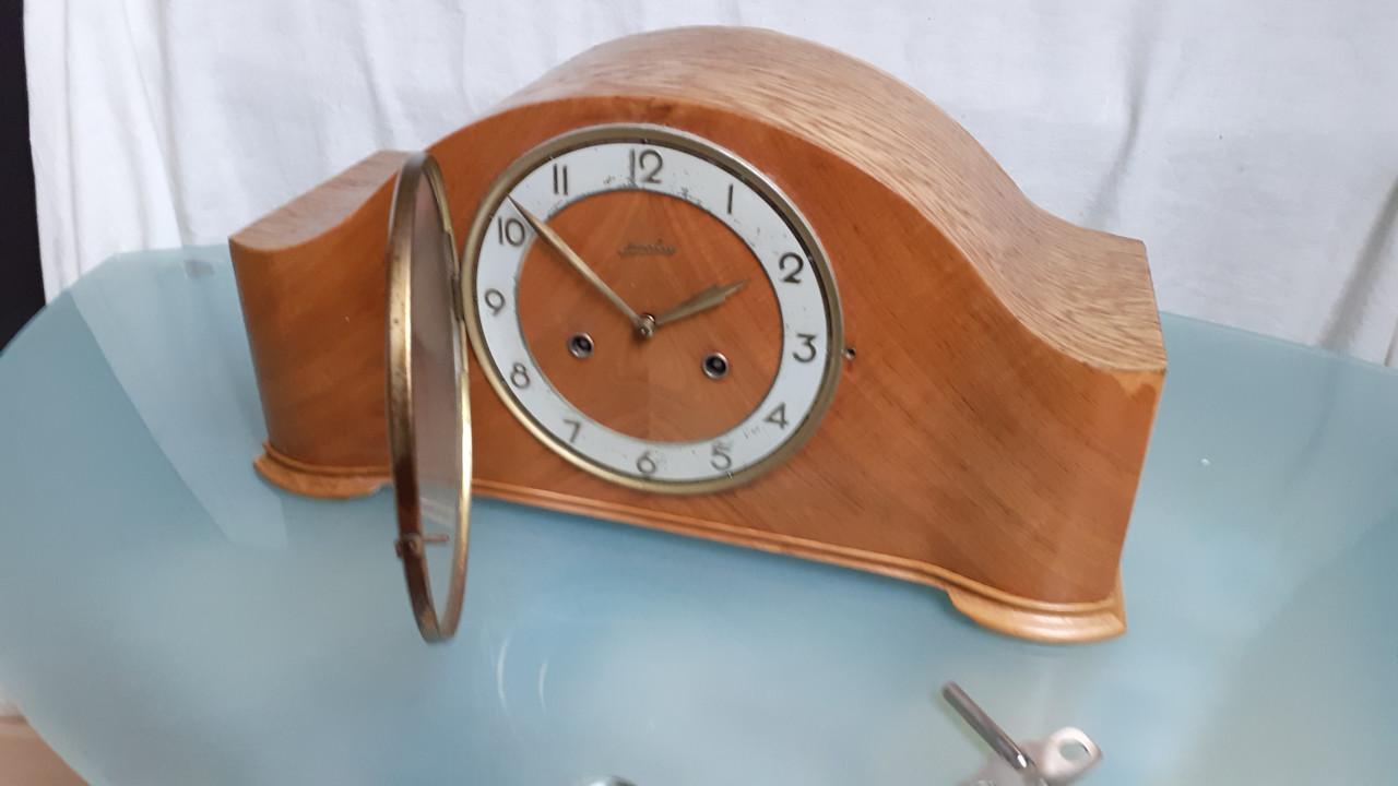 Schoorsteen pendule van junghanz