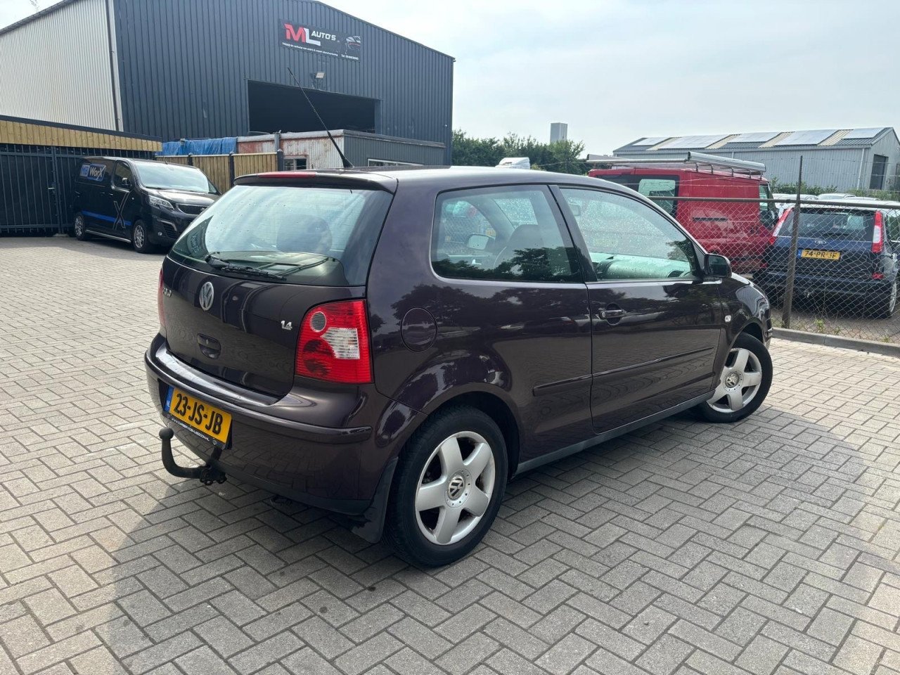 Volkswagen Polo 1.4-16V Highline Jaar Apk