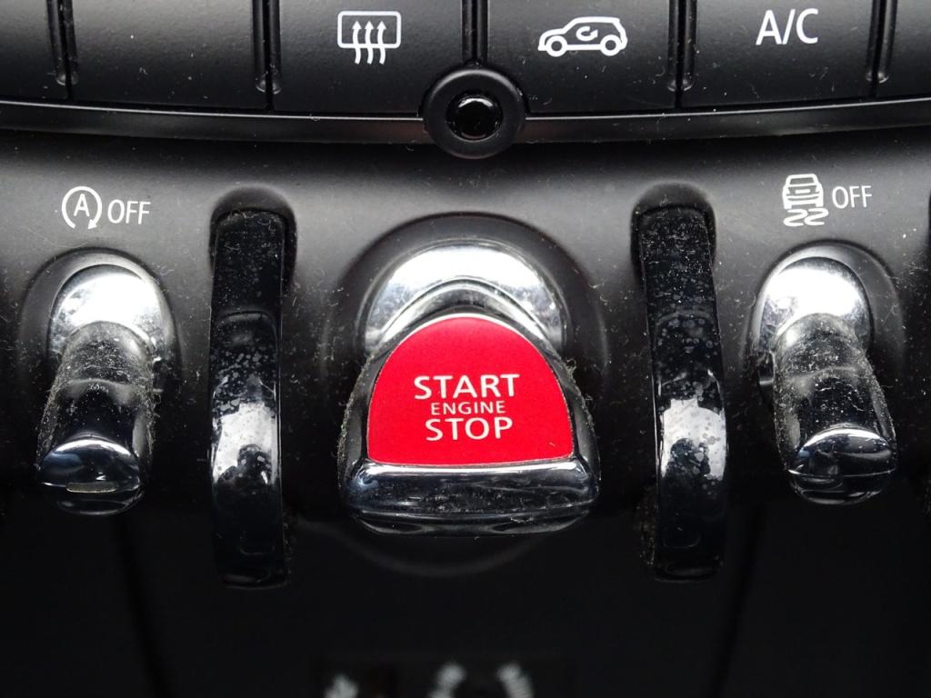 Mini Cooper Cabrio mini 1.5 pepper serious business