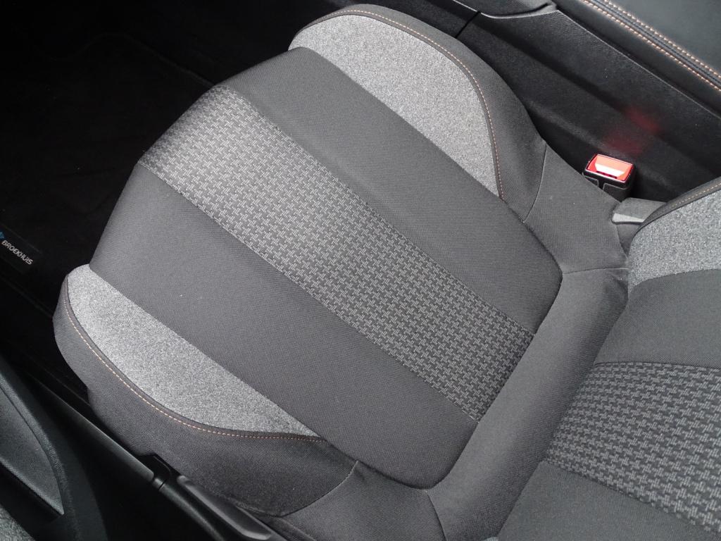 Peugeot 5008 1.2 puretech blue lease executive | 7-persoons