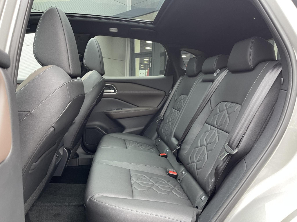 Nissan Qashqai 1.3 mhev tekna panoramadak + cold pack