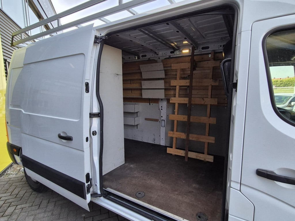 Renault Master t35 2.3 dci 180 l3 h2 v/d born glasresteel, trekhaak, camera