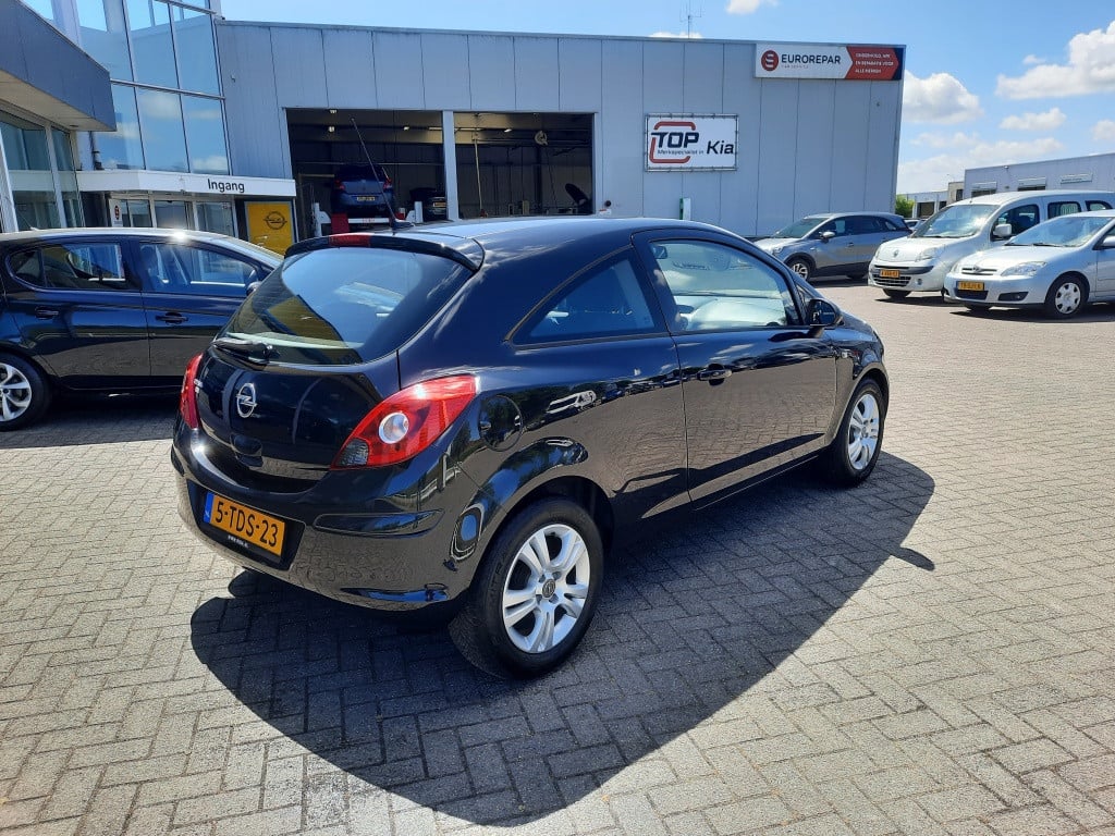 Opel Corsa 1.2-16v berlin