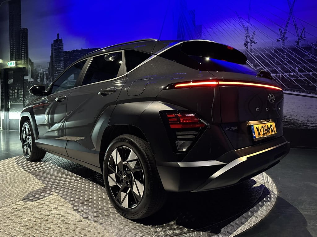 Hyundai Kona 1.6 gdi hev comfort smart *apple/android*camera*