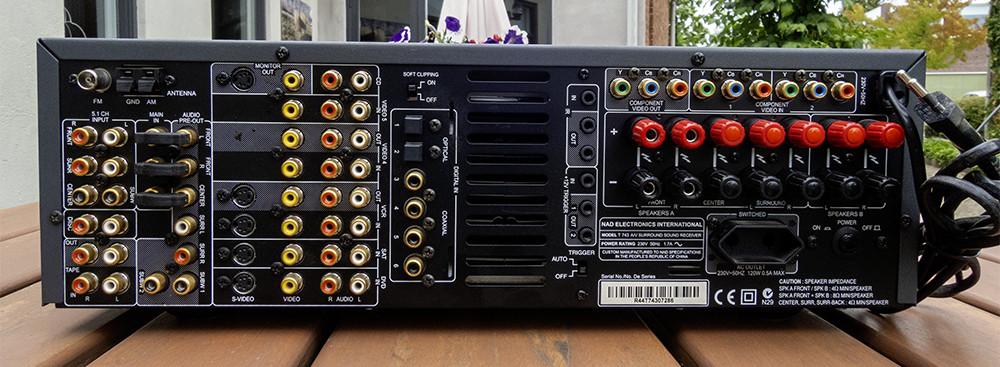 Te koop NAD-receiver.