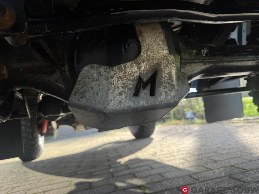 Land Rover Defender 2.2 d sw 90" adventure+ limited edition