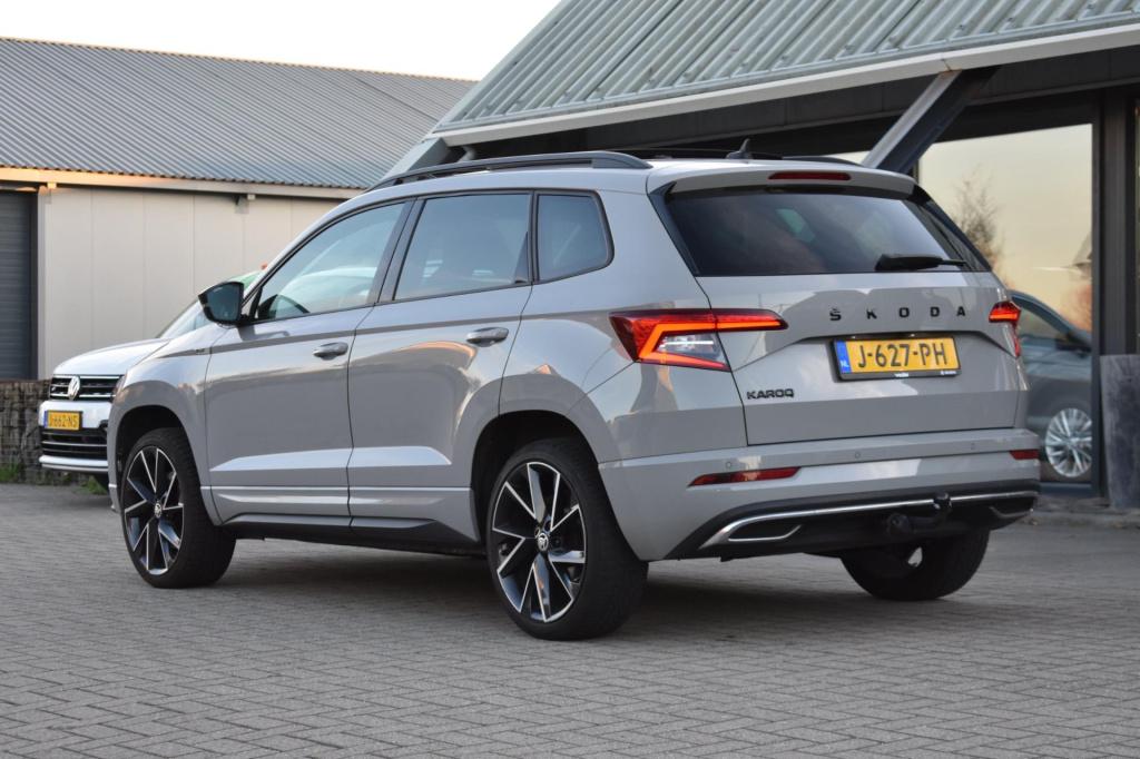 Skoda Karoq 1.5 tsi act sportline mj21 | trekhaak | pano | apple carplay | 