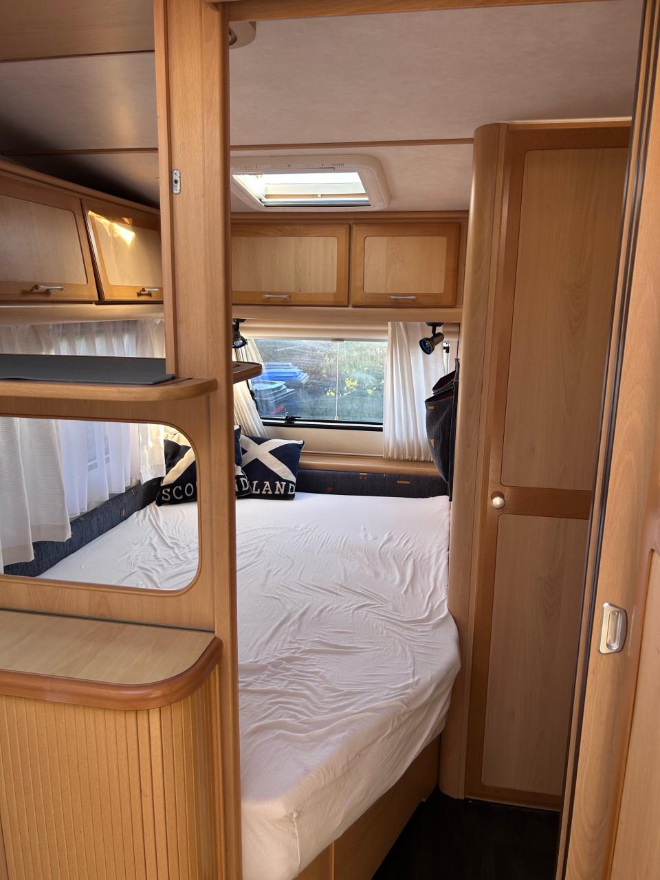 Caravan TEC travel king