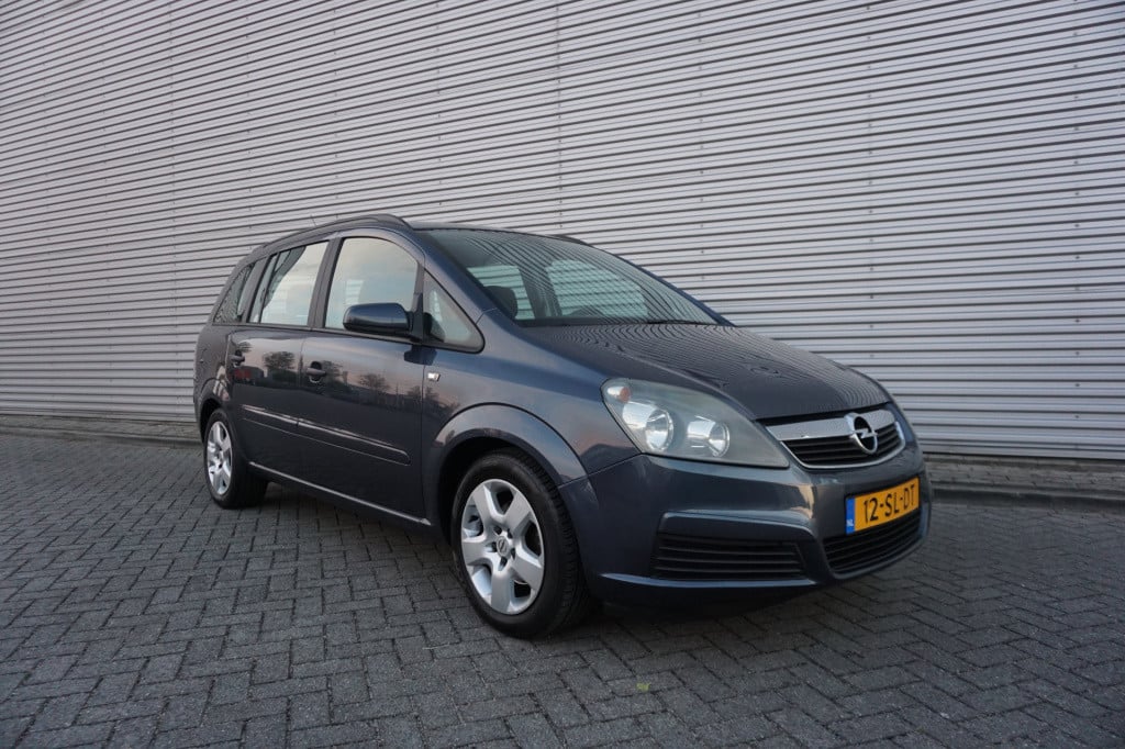 Opel Zafira 1.8 executive 7-persoosn / airco / navi / cruise / elektr. rame