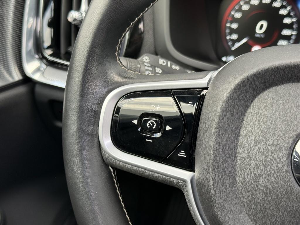 Volvo V60 t6 340pk recharge r-design| b&w sound| panodak| adap.cruise| tre