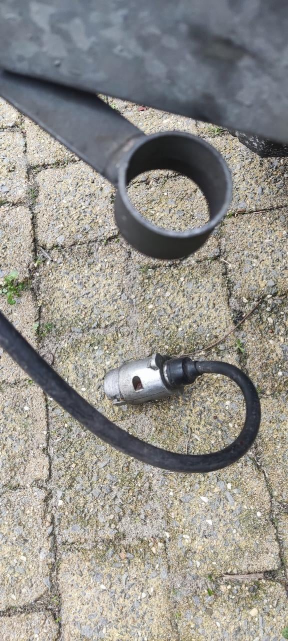 Goede nette aanhanger 190 x 120 + reserve wiel, bergbak, net, disselslot