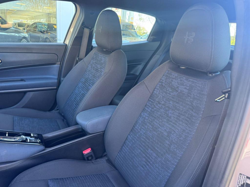 Alfa Romeo Junior elettrica 54 kwh