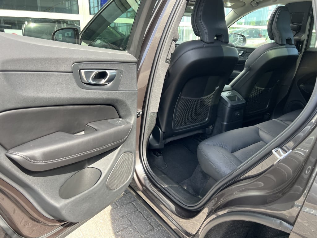 Volvo XC60 2.0 t6 awd plus + bright leder/360 cam./hk premium sound