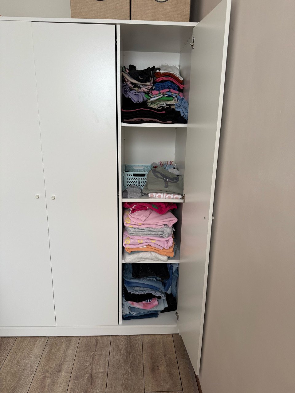 WitteIkea kleppstad kledingkast