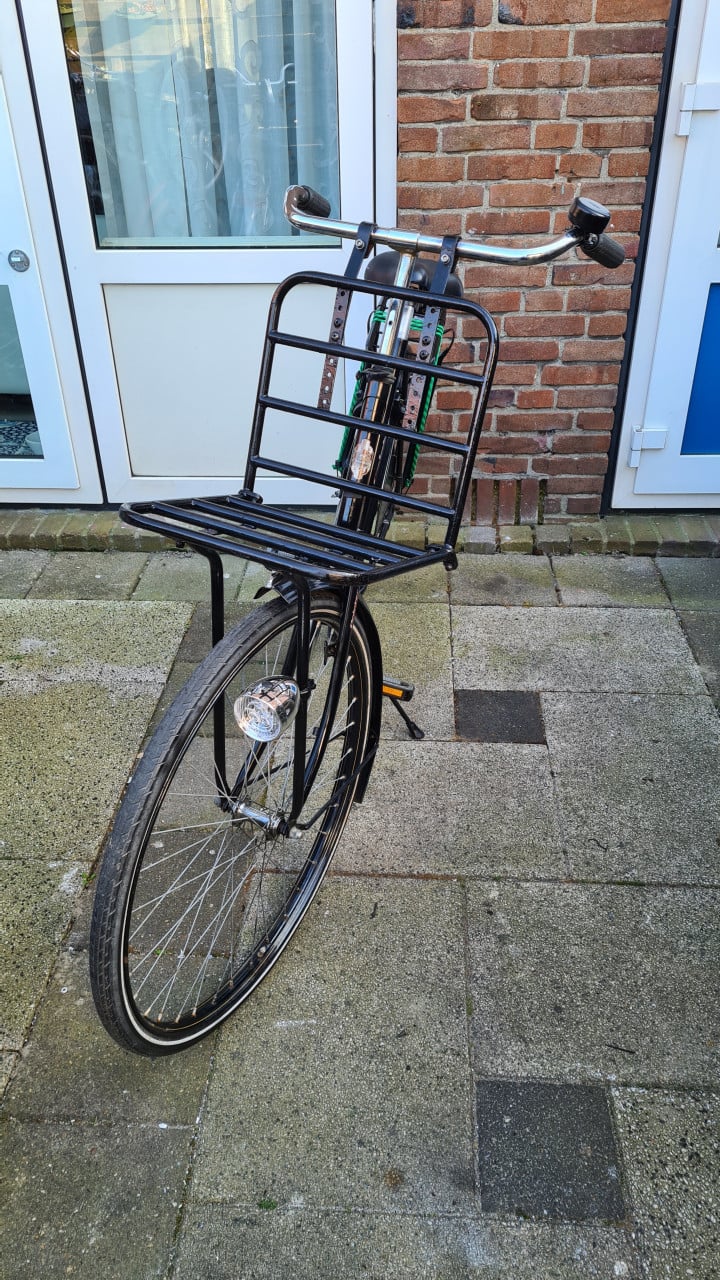 Dames fiets 28 inch-Fr.maat 57cm-met trap ram achter