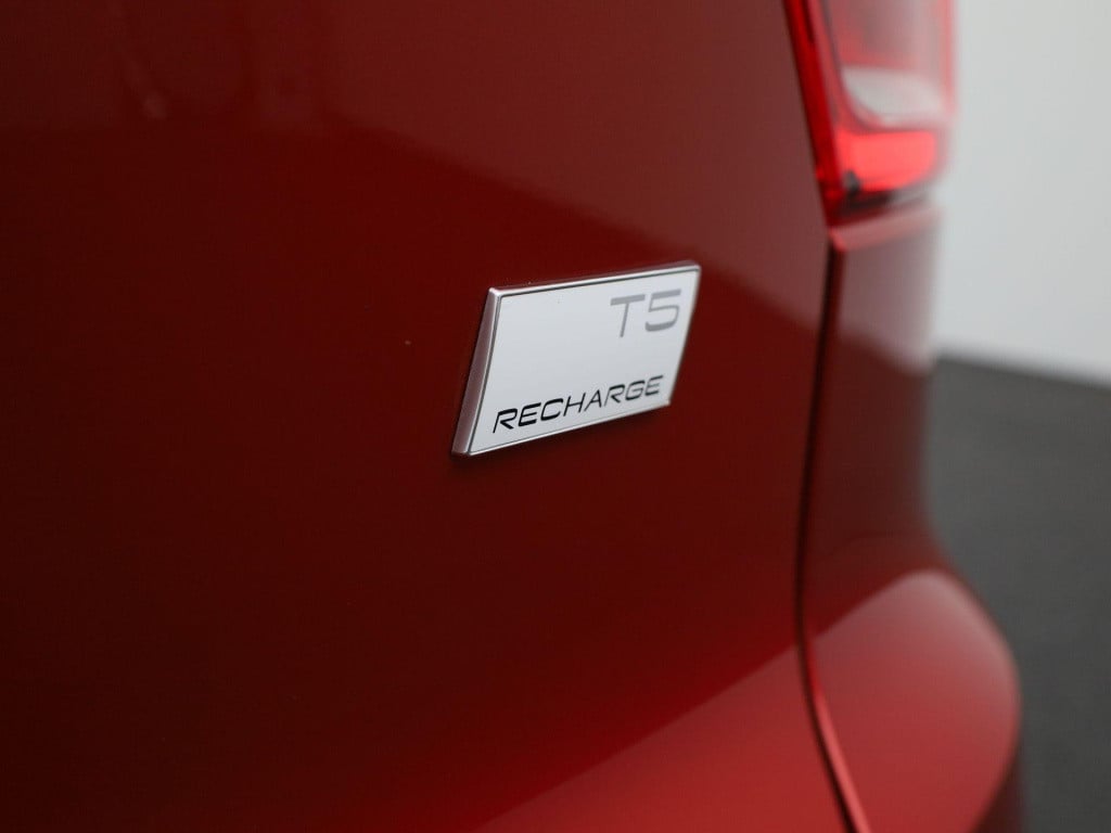 Volvo XC40 1.5 t5 recharge inscription expression | navigatie | camera | cl