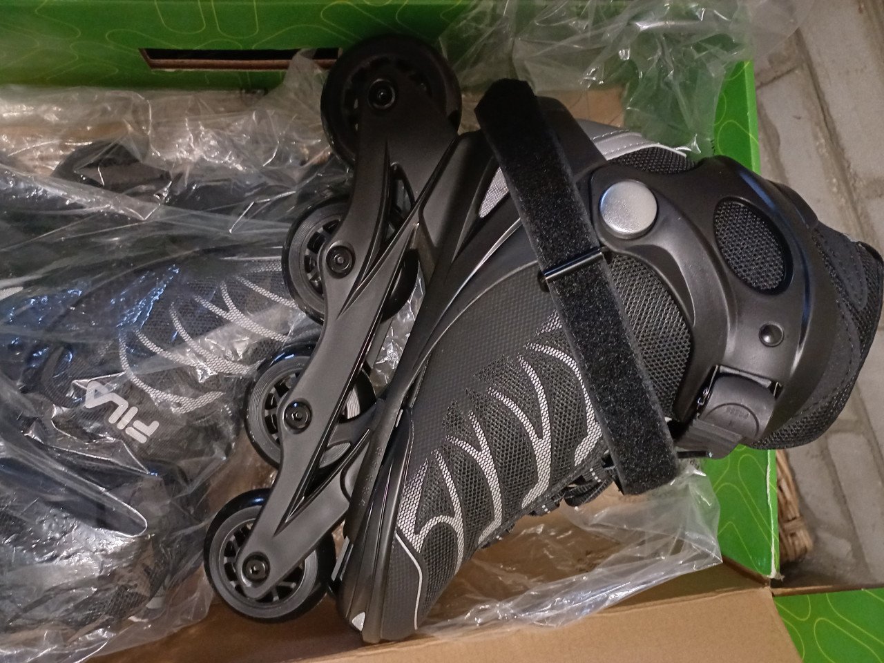 Fila skates