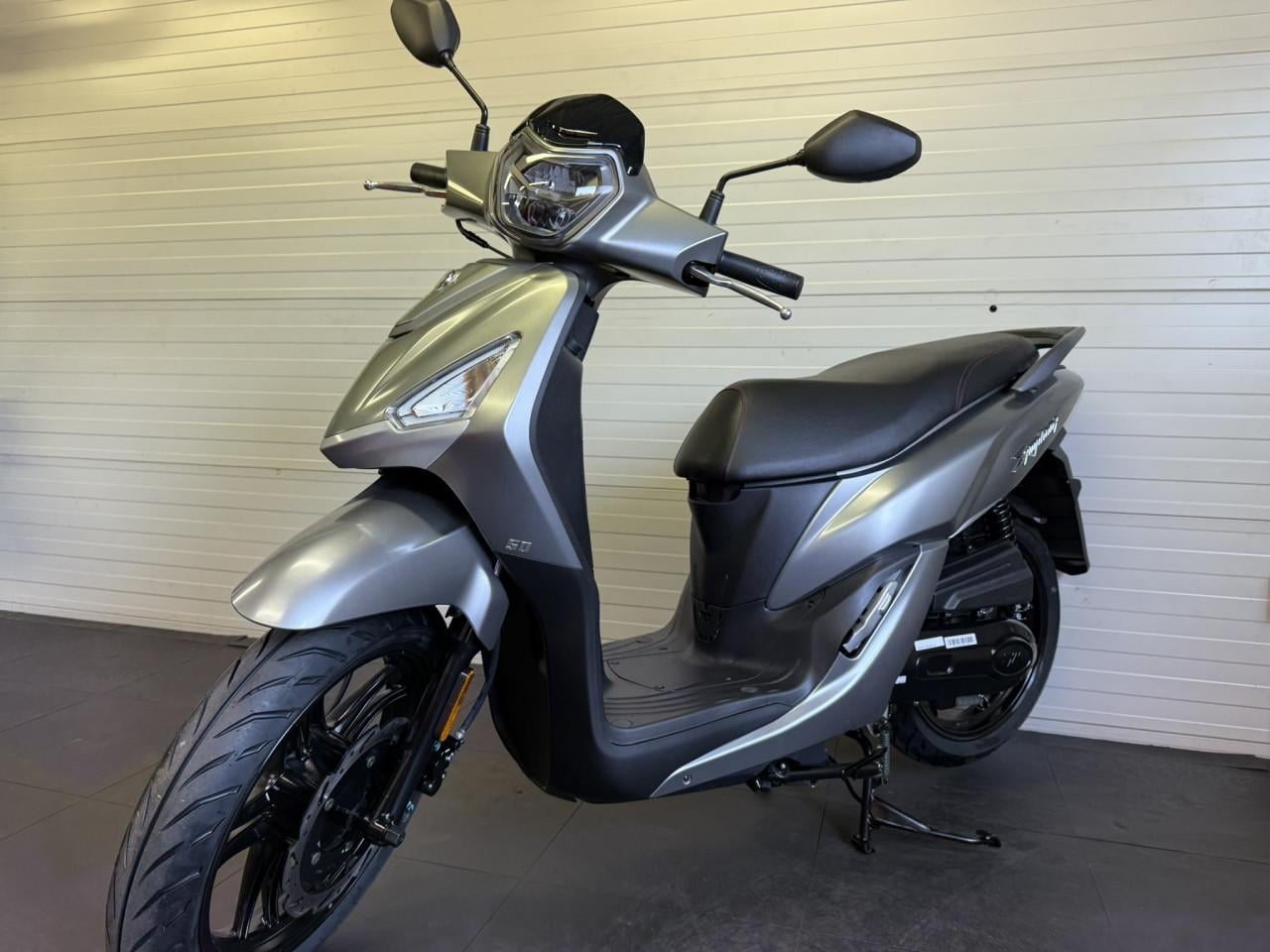 SYM Symphony – Woon-Werk Scooter – Grote Wielen – €2.499,-