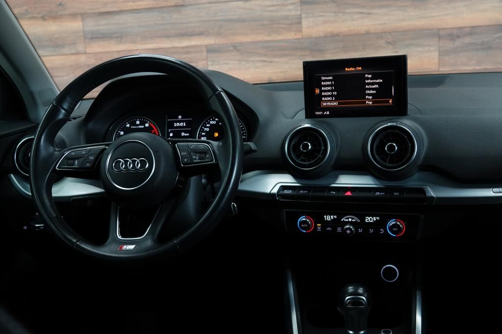 Audi Q2 1.0 tfsi sport | pdc | 19" | driveselect |