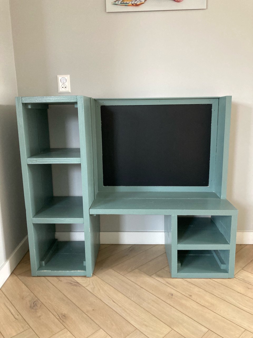 Peuter/kleuter speeltafel met kast