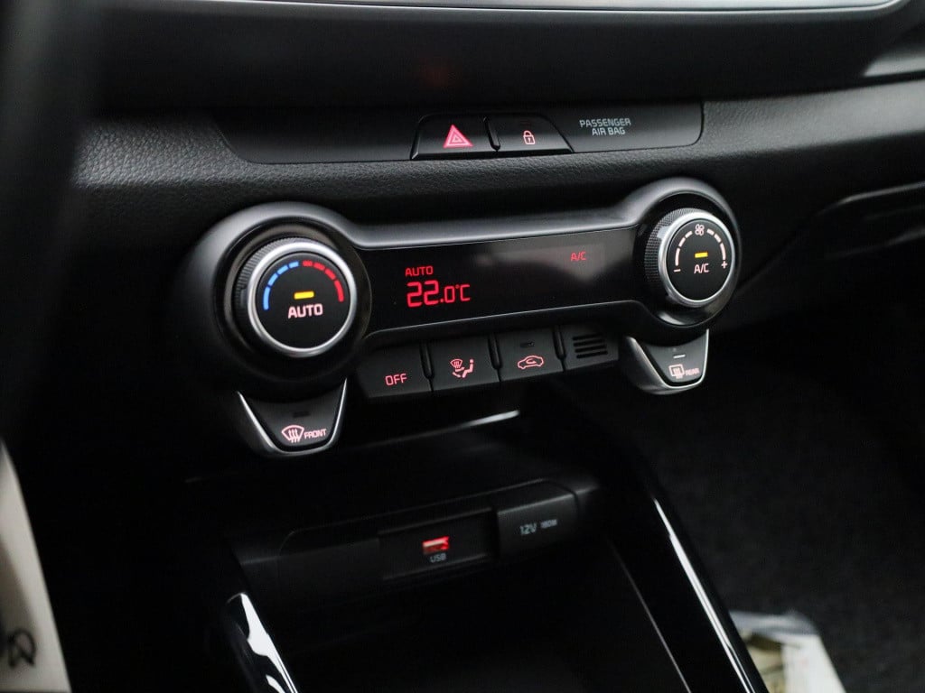 Kia Stonic 1.0 t-gdi mhev dynamicline | lmv | parkeer sensoren | cruise con