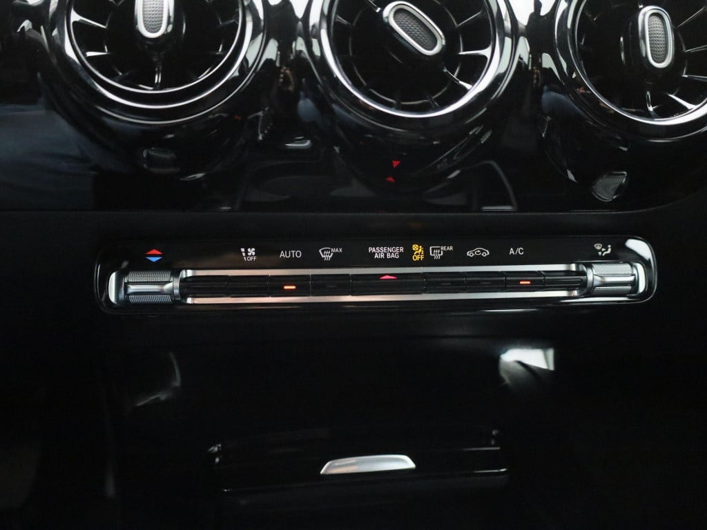 Mercedes-Benz A-Klasse 180 business solution | automaat | virtual cockpit |