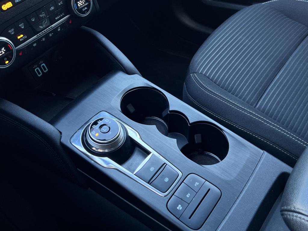 Ford Kuga 2.5 phev titanium | camera | apple/ android carplay | cruise cont