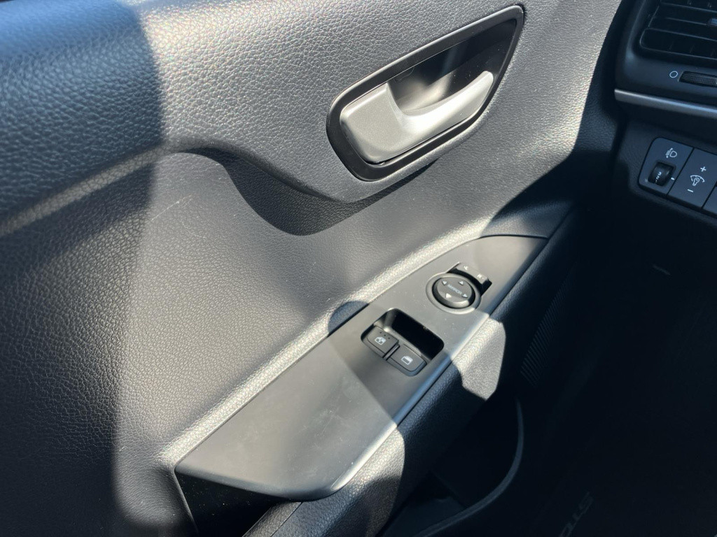 Kia Stonic 1.0 t-gdi dynamicline | navigatie | parkeercamera | two-tone |