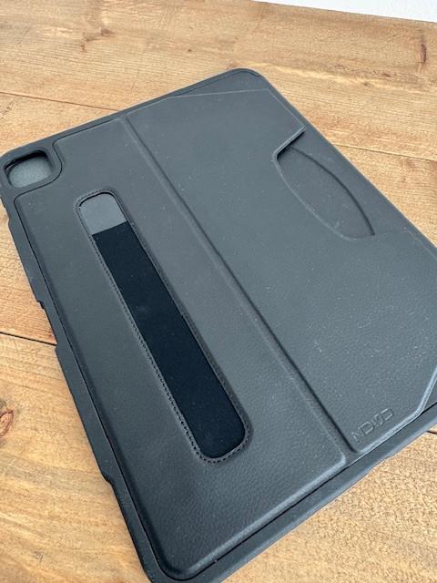 ZUGU case voor iPad 13 Pro (M4, M5), top staat, zeer stevig, magnetisch