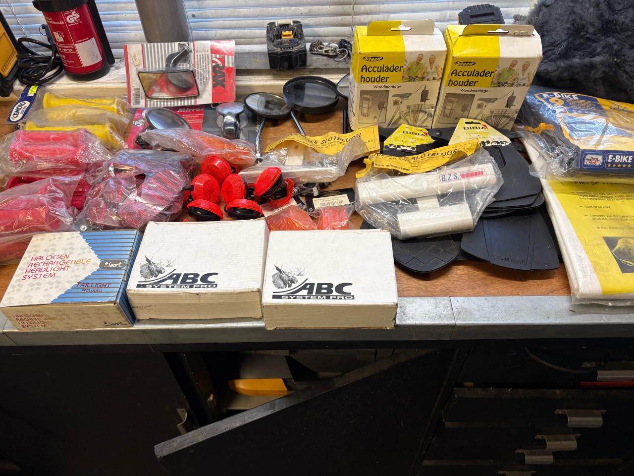 Partij fietsonderdelen