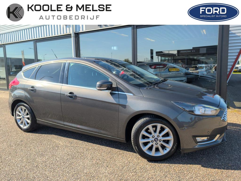 Ford Focus 1.0 ecoboost 5-deurs titanium | carplay | trekhaak | nwe distrib