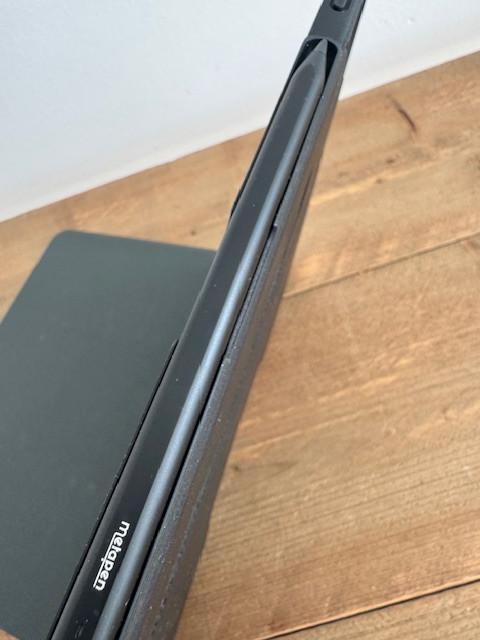 ZUGU case voor iPad 13 Pro (M4, M5), top staat, zeer stevig, magnetisch