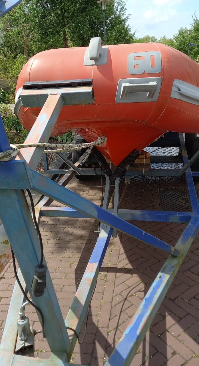 Marsshall Rib 4.70m + dubbelas trailer.
