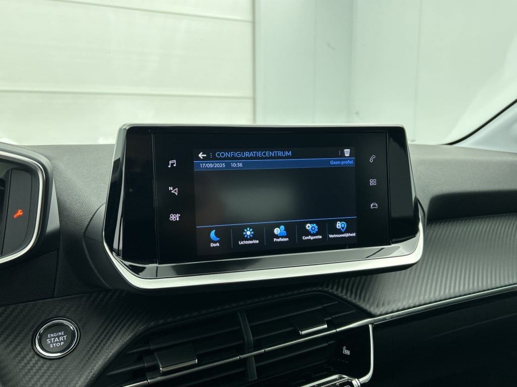 Peugeot 208 100 pk allure pack | rijklaar | camera achter | keyless | 3d co