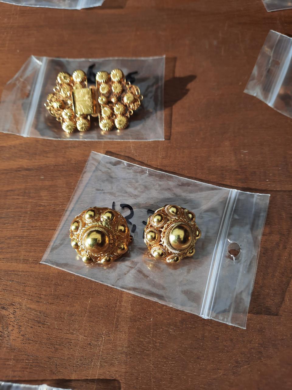 Oude / Klederdracht sieraden.