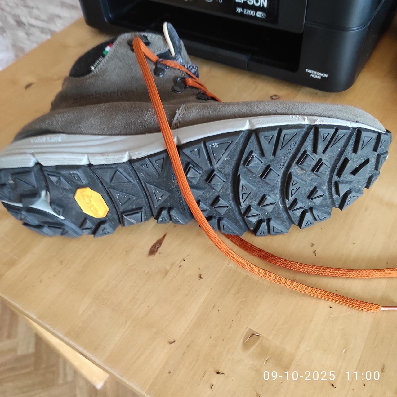 Heren wandelschoenen maat 46 valt als 44