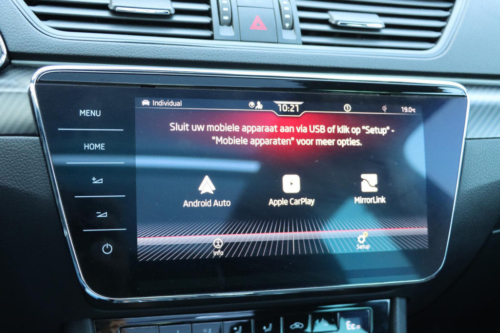 Skoda Superb combi 1.4 tsi iv sportline business 218pk dsg6 skoda superb co