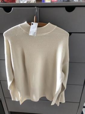 Te koop nieuwe trui.(2).