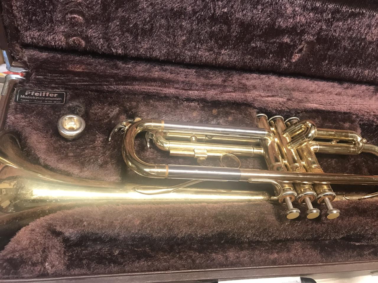 YAMAHA YTR 2320 Trompet