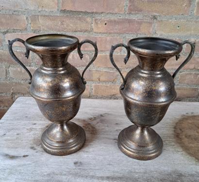 2 oude koperen vaasjes