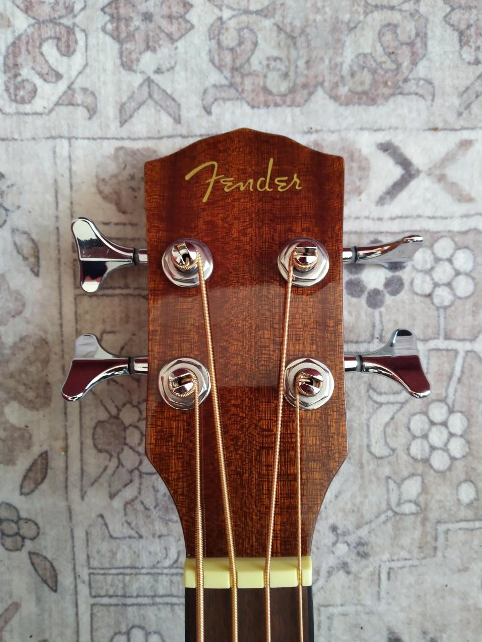 Fender CB-60SCE semi-acoustische basgitaar z.g.a.n. 175 euro!