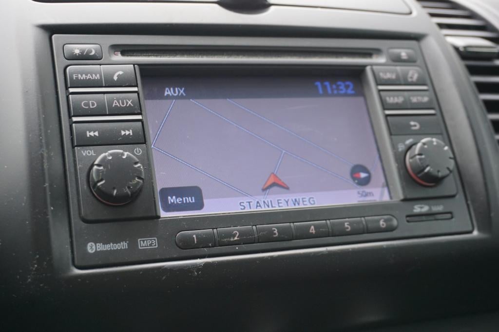 Nissan Note 1.6 tekna airco / navi / cruise / parkeersens. / trekhaak / eek