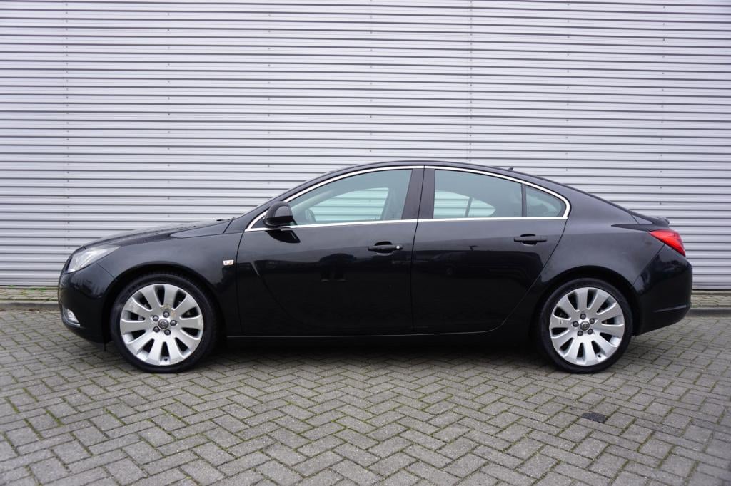 Opel Insignia 1.6 t sport climate / navi / cruise / leder / parkeers. / sto
