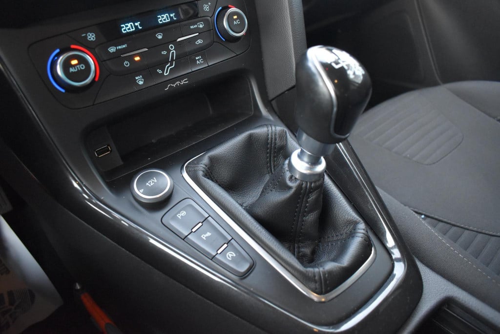 Ford Focus 1.0 titanium edition | climate control | cruise control | parkee